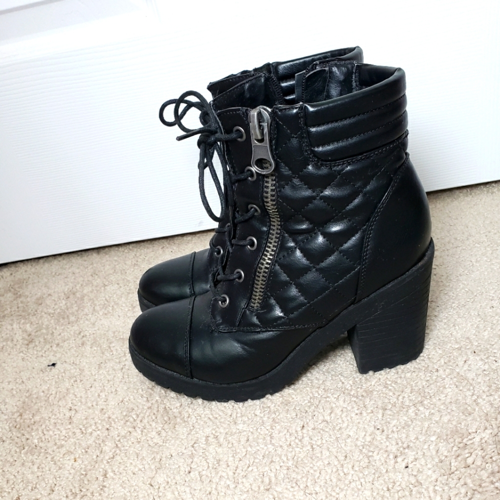 Women's Rampage Heeled and Quilted Black Boots; S7